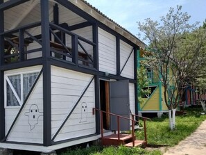 Perhemökki | 2 makuuhuonetta, vuodevaatteet