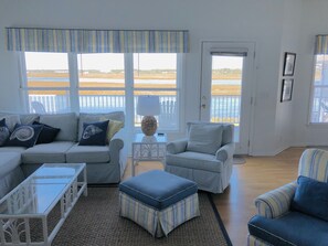 Smart TV, stereo - Beautiful West End Cottage, Waterway views, Sunset Views, Pools, (Ocean Isle Beach)