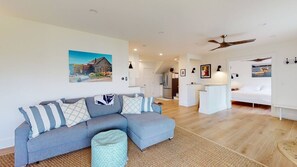 Smart TV, fireplace, DVD player, offices - Amazing Views! Near Acadia-Bar Harbor (Lamoine)