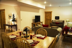 Interior - Mount Princeton Hideaway (Buena Vista)