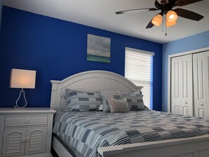 9 bedrooms, iron/ironing board, WiFi, bed sheets - STUNNING 9 BED POOL HOME! Two Resorts included in your reservation! (Davenport)