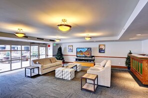 TV, fireplace - Aspens #327 Prime Ski-in Ski-out Location! Pool, Hot tubs, Sleeps 8 (Whistler)