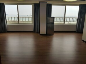 Gallery Suite, Kitchenette, Ocean View (Pension Type) | Blackout drapes, soundproofing, free WiFi - Mangsang Beach Pension (Gangneung)