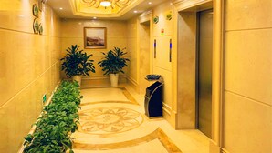 Unclassified image, 4 of 20, button - Vienna Hotel Guangzhou Huijiang Station (Guangzhou)