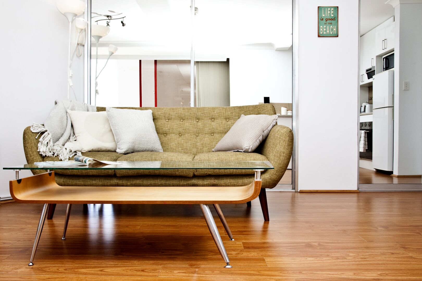 Bondi Beach Spacious Studio w Ocean View — image 7