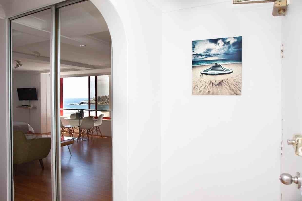 Bondi Beach Spacious Studio w Ocean View — image 16