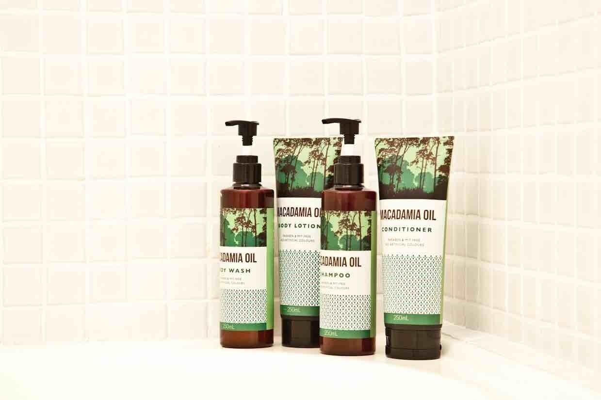 Bondi Beach Spacious Studio w Ocean View — image 14