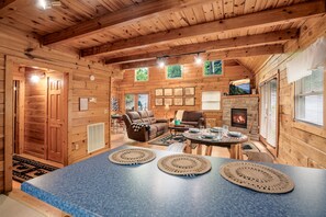 Cabaña, 2 habitaciones | Interior