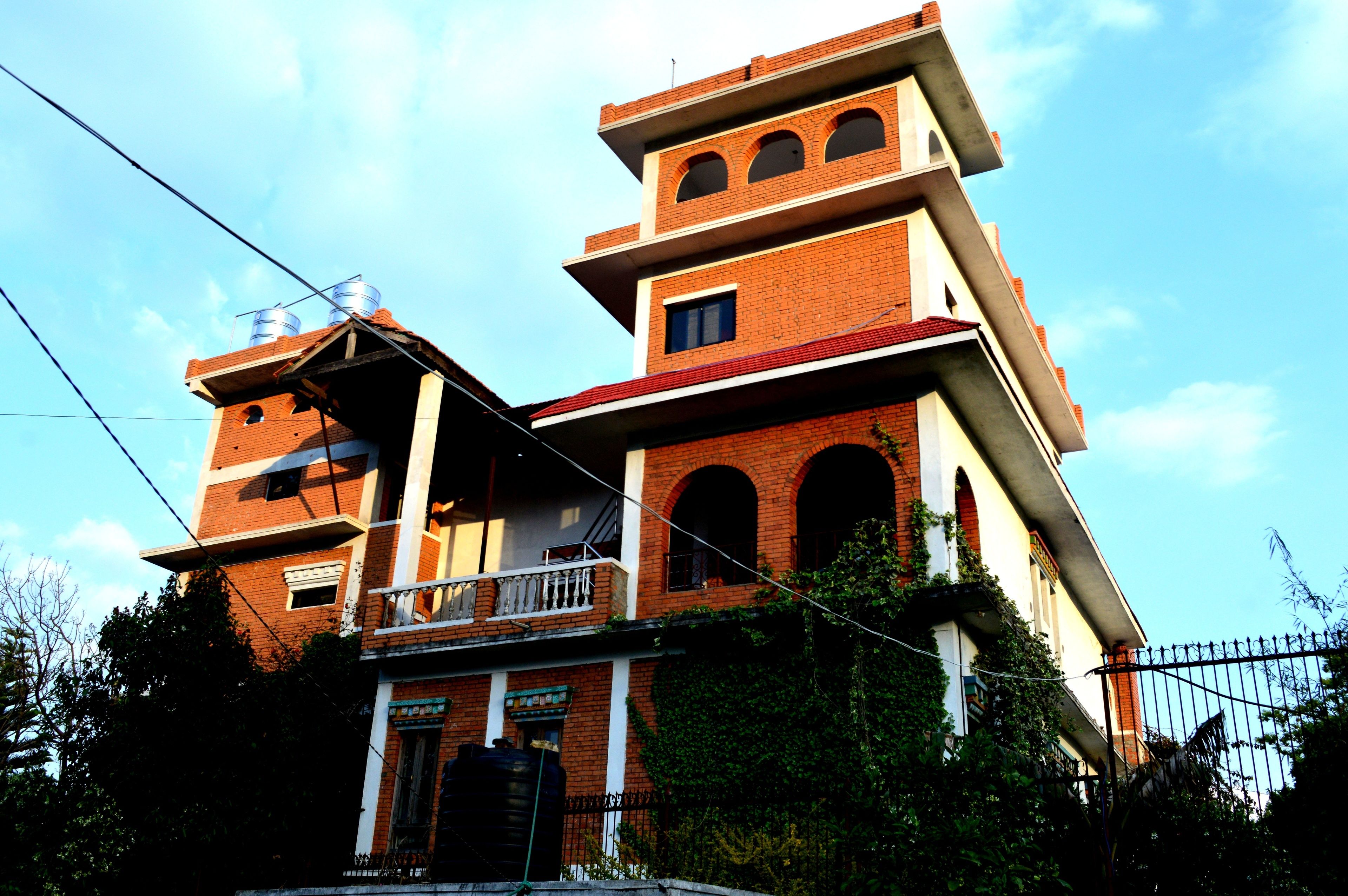 Fachada de la propiedad