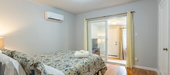 Marbella Lane - 3BR House | DTWN RWC | Parking