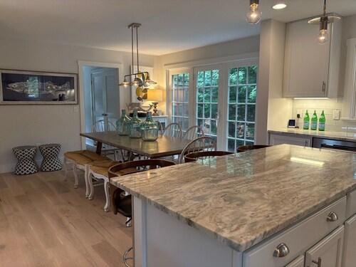 Modern 5 Bedroom Home. Newly constructed. Large yard. Close to beaches and town.