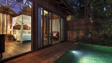 Private Pool Bungalow | Ropa de cama de alta calidad y minibar