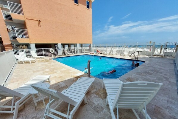 Condo, 2 chambres | Piscine | Piscine chauffée