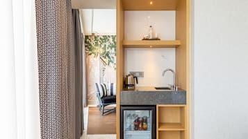 Junior Suite Room | 1 bedroom, premium bedding, minibar, in-room safe