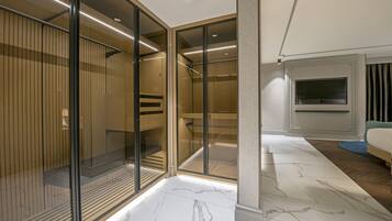 Executive Suite Room | Schrank