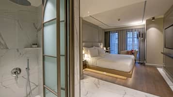 Deluxe King Room | 1 多间卧室、高档床上用品、迷你吧、客房内保险箱