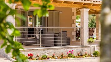 Biệt thự Cao cấp, 4 phòng ngủ, hồ bơi riêng | Quang cảnh ban công