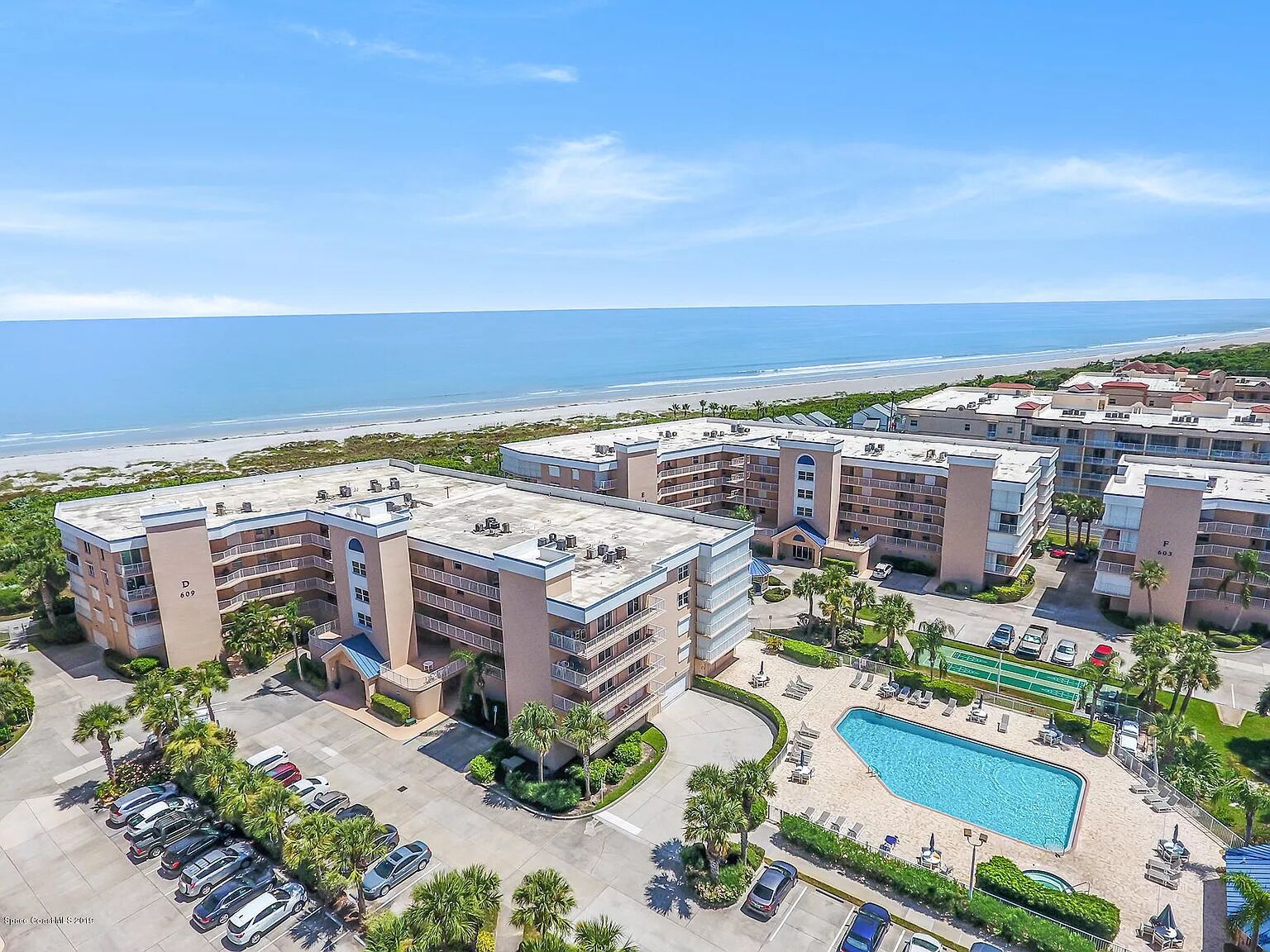 2BR/2BA Apartment In Gated Direct Oceanfront Complex