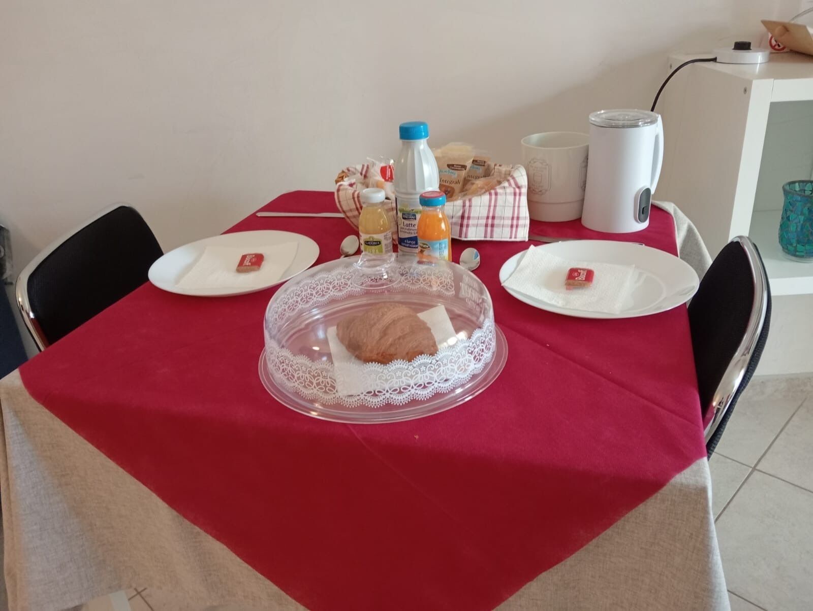 含每日自助早餐