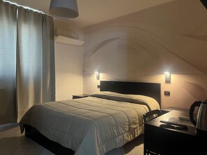Suite Familiale (External Bathroom)