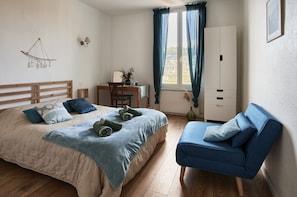 Classic-Doppelzimmer, eigenes Bad | Individuell dekoriert, individuell eingerichtet, schallisolierte Zimmer