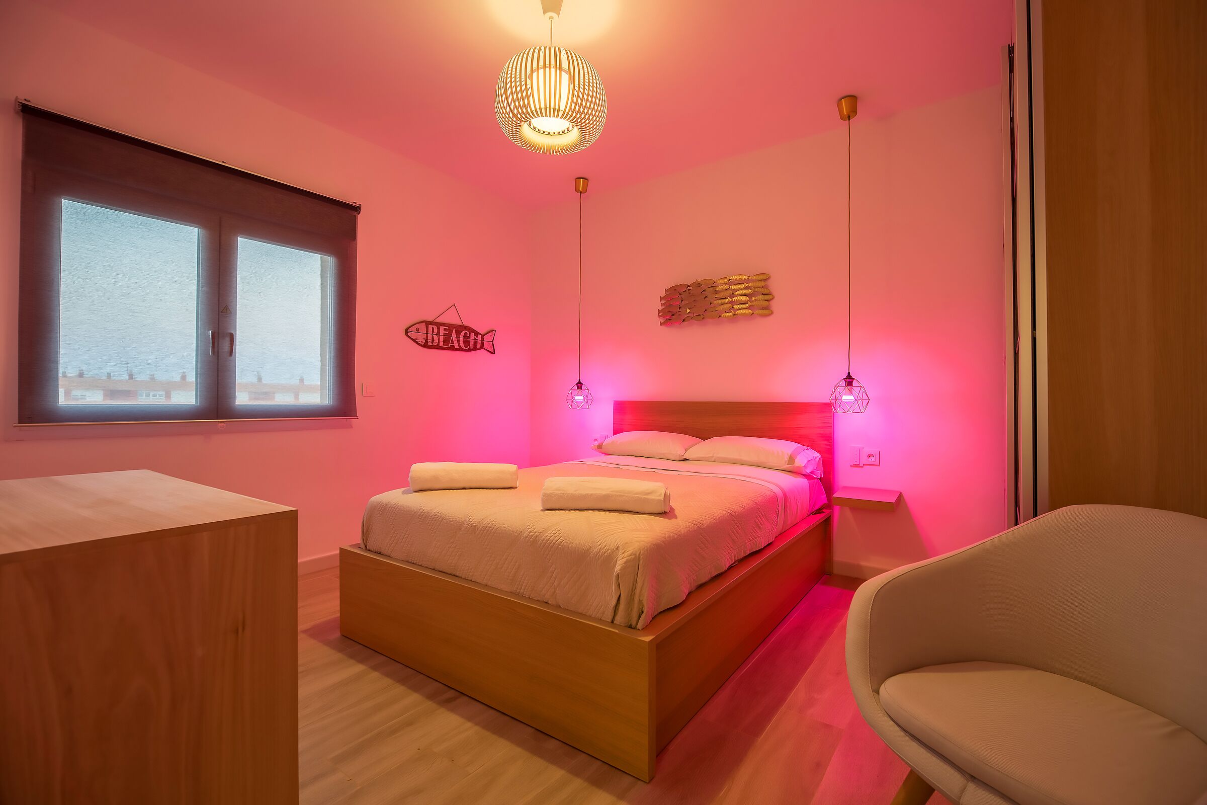 3 slaapkamers, een bureau, een strijkplank/strijkijzer, gratis wifi