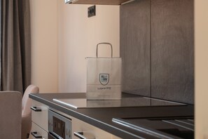 Kühlschrank, Mikrowelle, Geschirrspüler