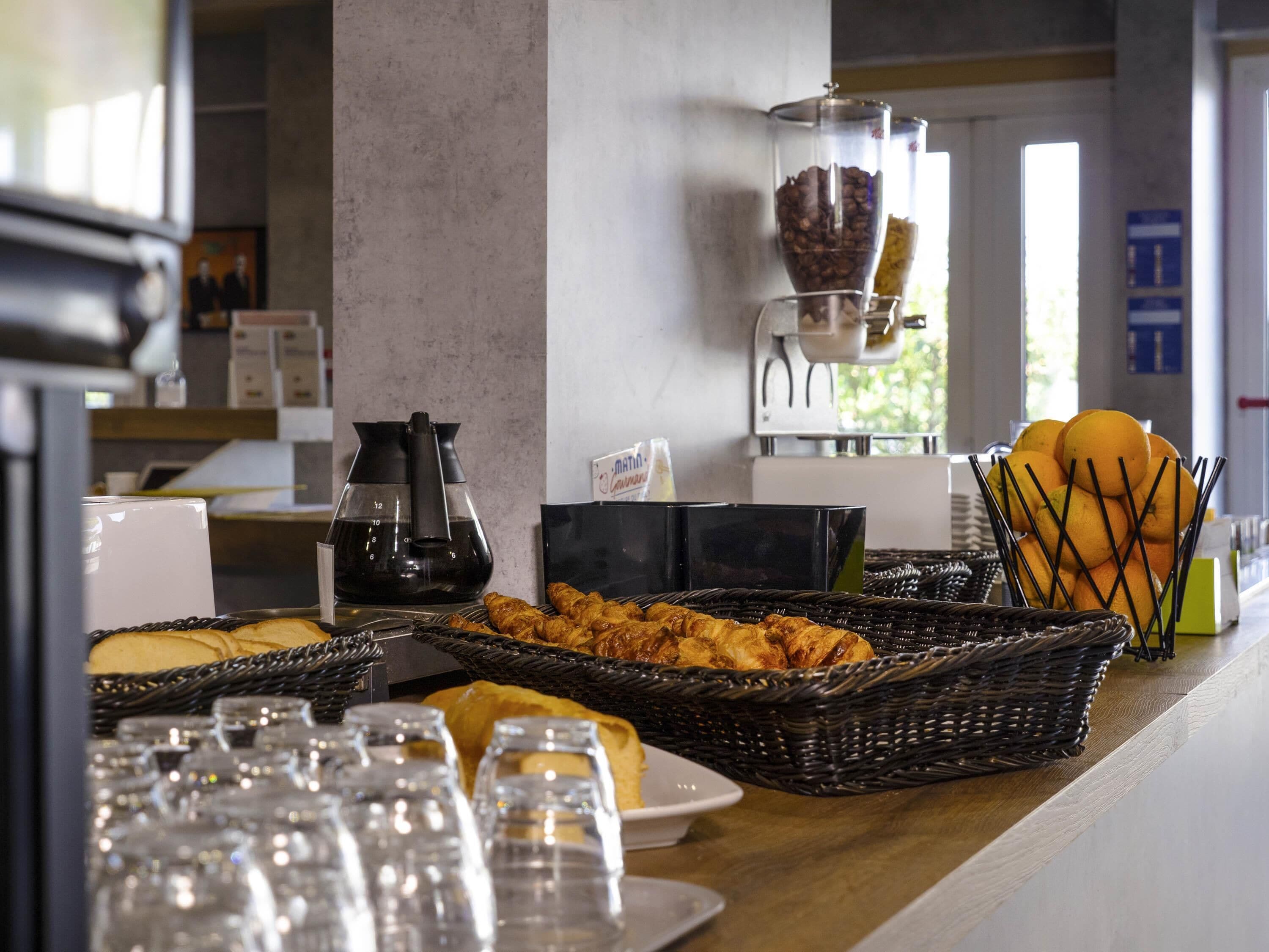 Desayuno buffet todos los días (con cargo)