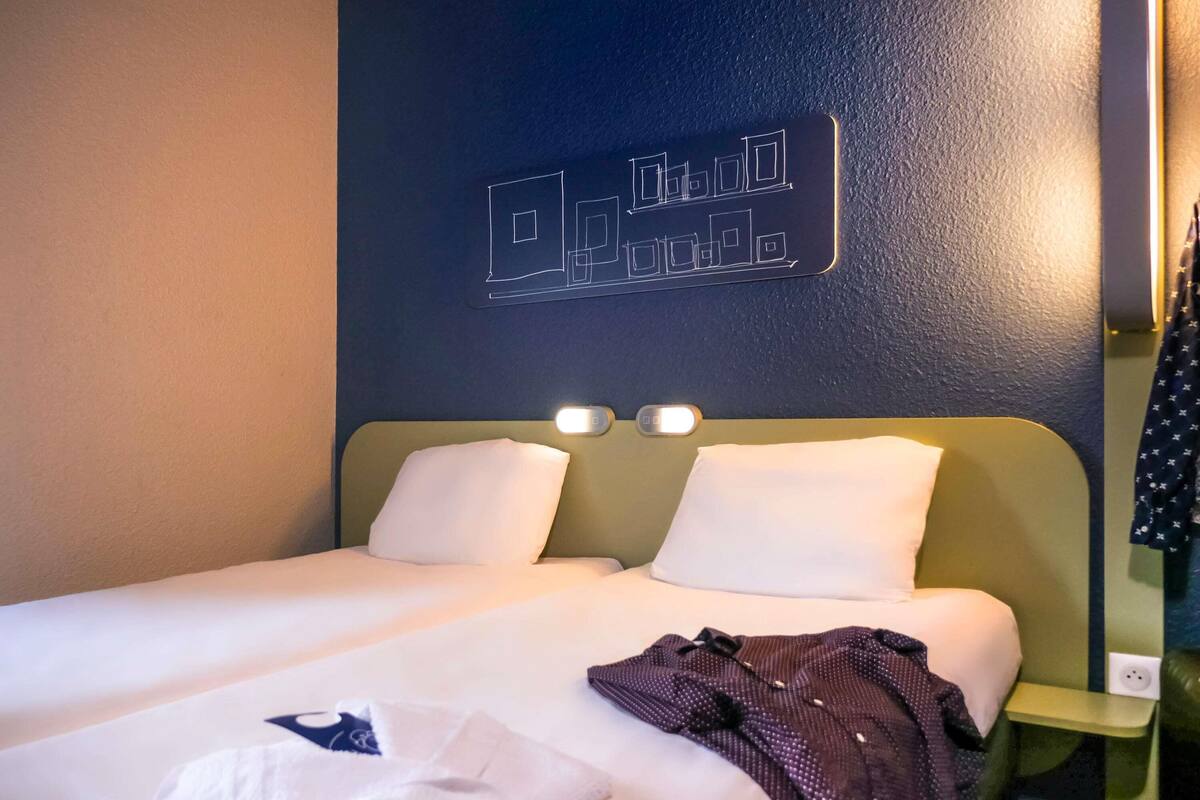 트윈룸, 싱글침대 2개 | 책상, 노트북 작업 공간, 방음 설비, 무료 WiFi