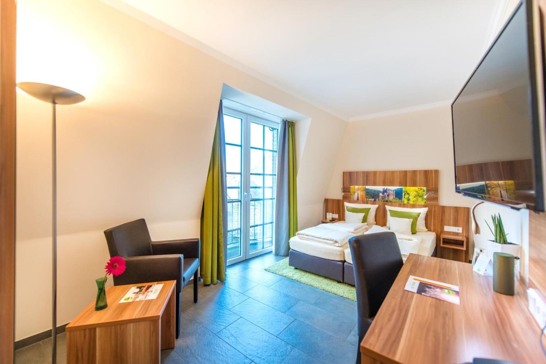 desk, soundproofing, iron/ironing board, free wifi