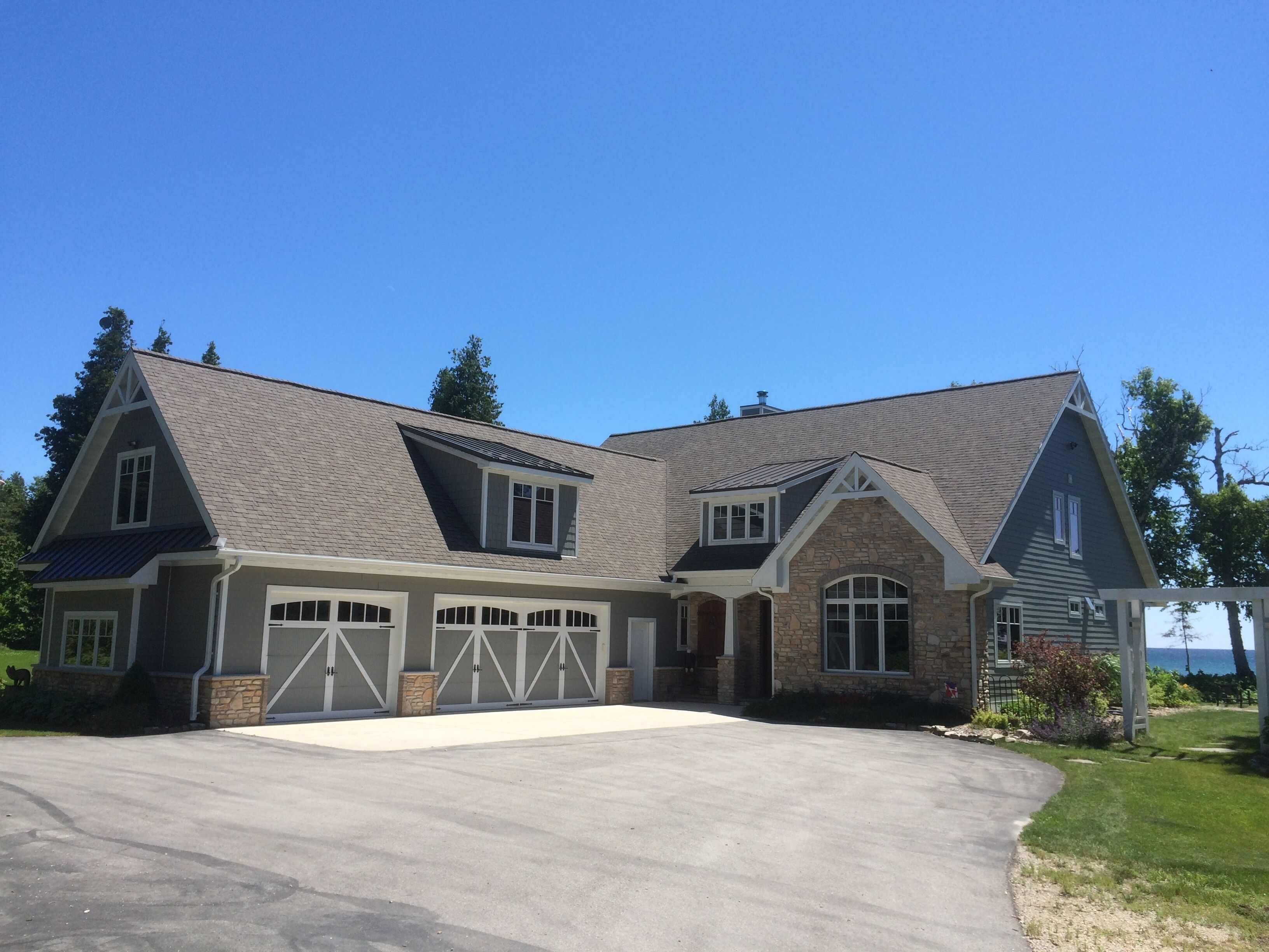 NEW MILLION DOLLAR PROPERTY, 250' PRIVATE SHORELINE on 3.5 ACRES