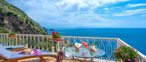 Apartment, 2 Bedrooms | Terrace/patio