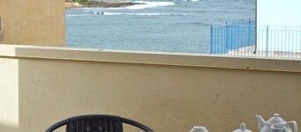 Vega apartment facing the sea Marzamemi