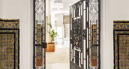 Casa Sevilla 1920 Suites by Ăpoca