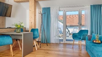 Ropa de cama hipoalergénica, minibar, caja fuerte