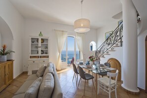 Lägenhet - 2 sovrum | Vardagsrum | Platt-tv