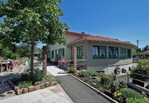 Front of property - Gasthaus Deutscher Jäger (Hornberg)