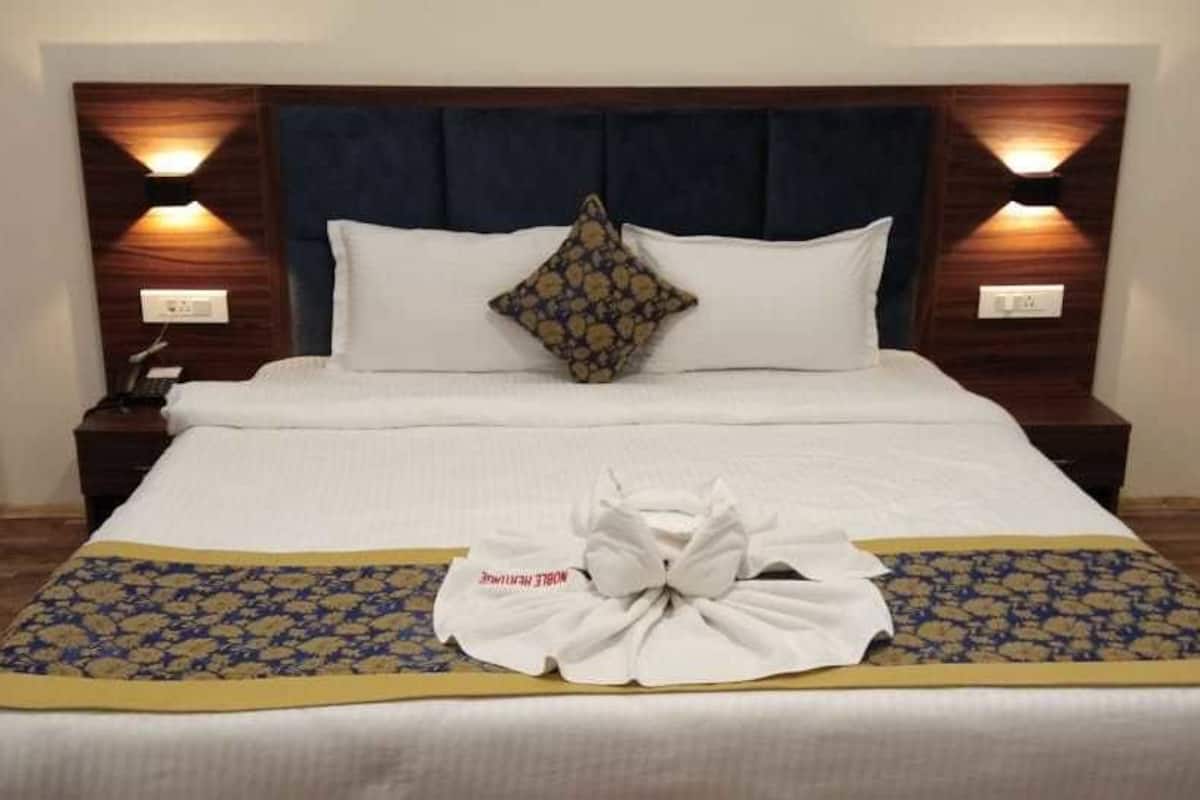 1 bedroom, in-room safe, desk, laptop workspace