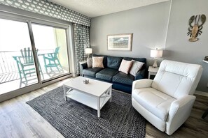 Condo, 1 Bedroom | Living area