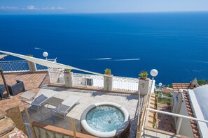 Outdoor spa tub - Piccola Tuoro (Praiano)