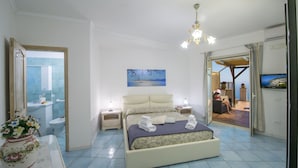 Unclassified image, 3 of 23, button - Piccola Tuoro (Praiano)
