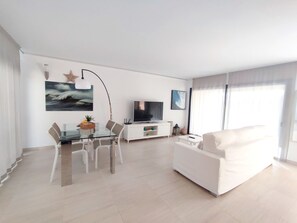 2 bedrooms, premium bedding, down comforters, in-room safe - FuerteVillage (Pajara)