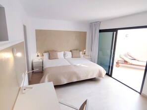 2 bedrooms, premium bedding, down comforters, in-room safe