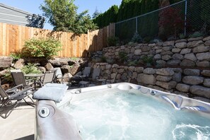Townhome, 3 Bedrooms | Outdoor spa tub - NEW Condo Downwider with Hot Tub, Minutes Away from The Columbia River Gorge by RedAwning (Hood River)