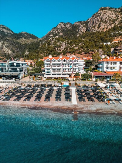 Diplomat Hotel