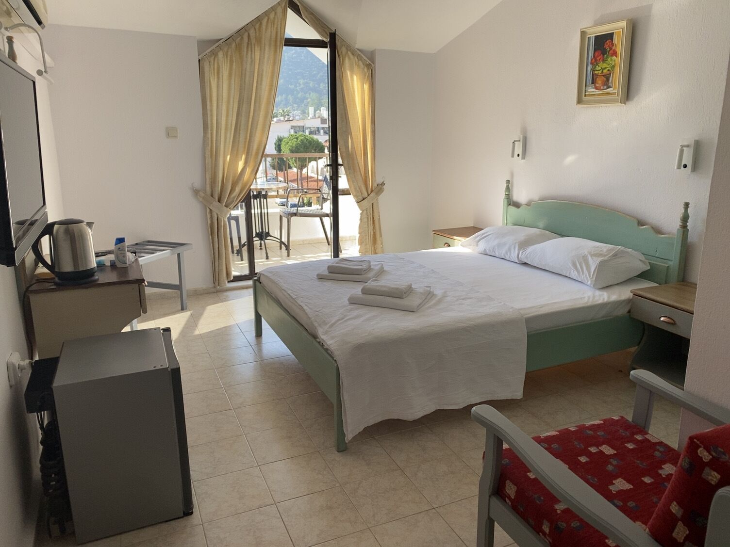 Chambre Standard Double ou avec lits jumeaux, vue montagne, en front de plage | Rideaux occultants, chambres insonorisées, fer et planche à repasser