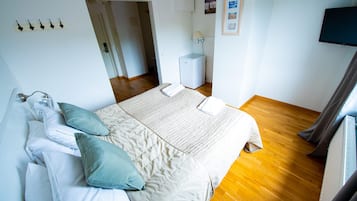 Desk, iron/ironing board, free WiFi, bed sheets