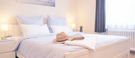 2 makuuhuonetta, vauvan matkasänky, Wi-Fi, vuodevaatteet