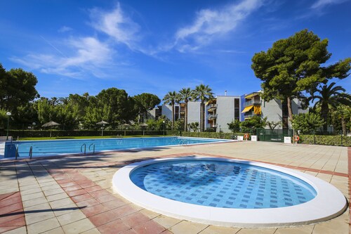 REUS MEDITERRANI - Beachfront Apartment