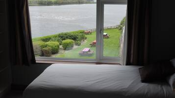 Deluxe Twin Room, Ensuite, Sea View | View from property